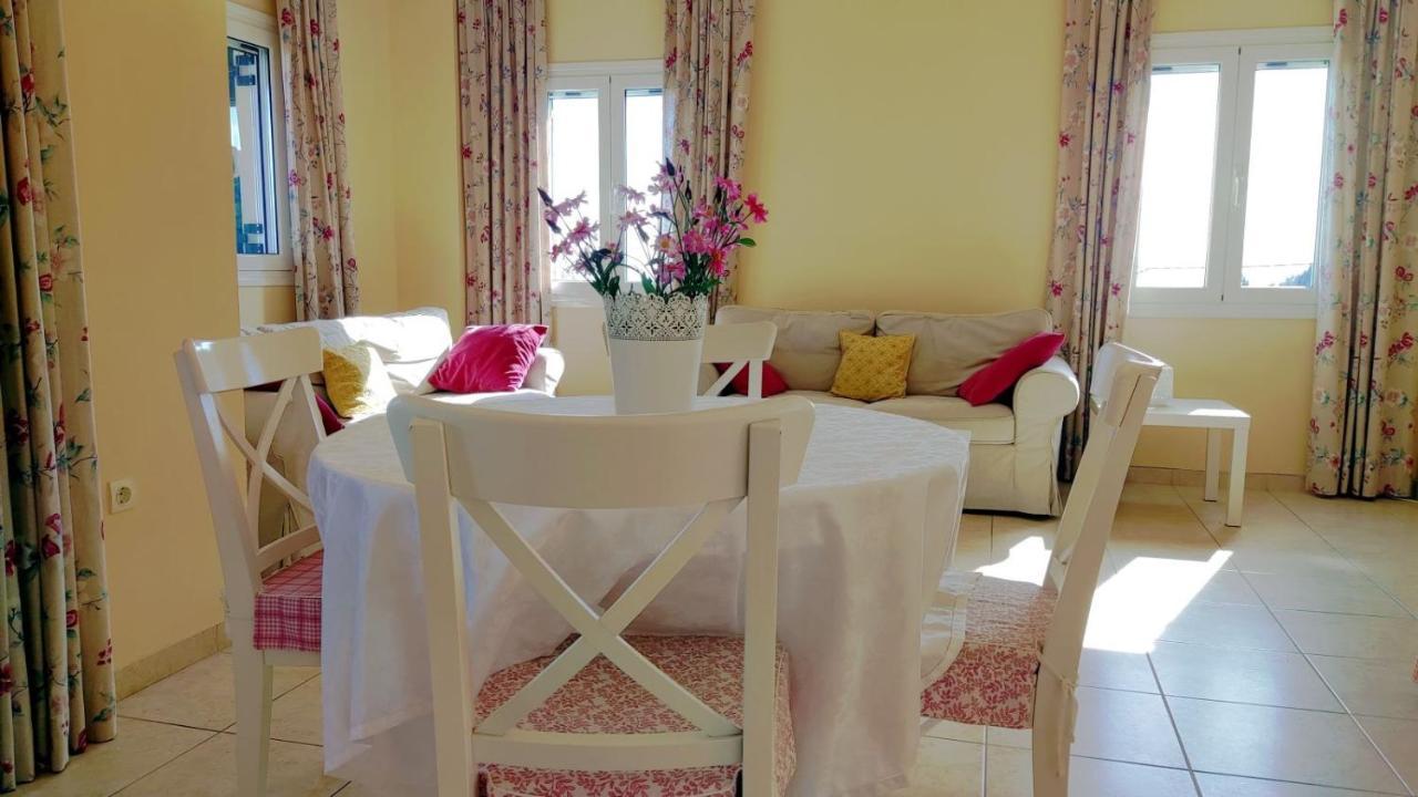 Nikolas House 기마리 외부 사진