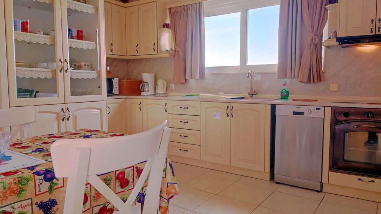 Nikolas House 기마리 외부 사진